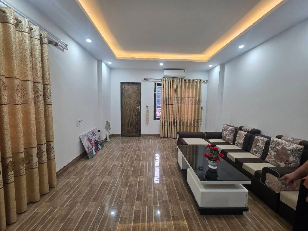 Bán nhà, Thanh Am, Việt Hưng Long biên 46m2x5t Nhỉnh 7t