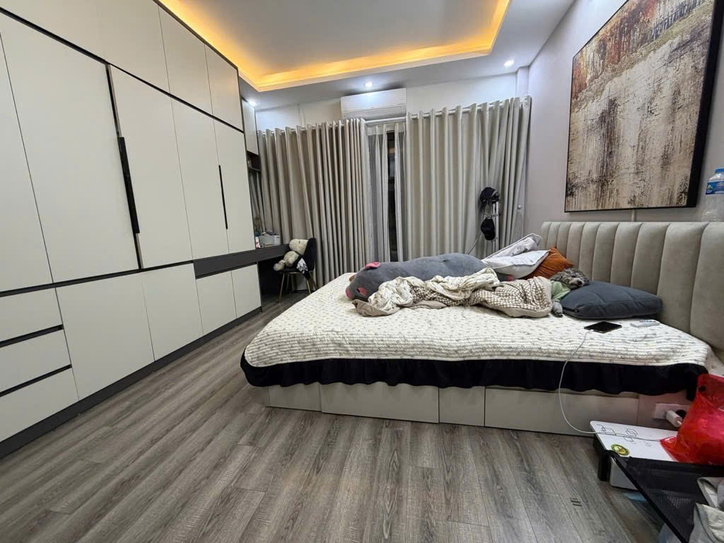 Bán nhà lô góc, Trường Lâm, Việt Hưng, Long Biên, 39m²x6t, Full nội thất, Nhỉnh 8 tỷ