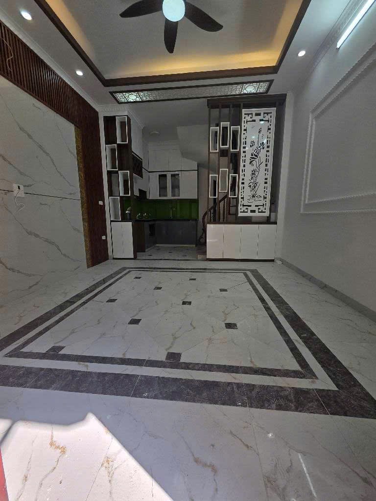 BÁN NHÀ, NGÔ GIA TỰ,  VIỆT HƯNG, LONG BIÊN, 35m2x5t, 20m RA Ô TÔ, GIÁ NHỈNH 6t