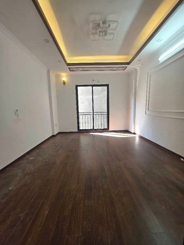 BÁN NHÀ, NGÔ GIA TỰ,  VIỆT HƯNG, LONG BIÊN, 35m2x5t, 20m RA Ô TÔ, GIÁ NHỈNH 6t