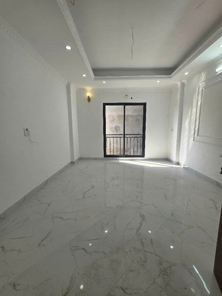 BÁN NHÀ, NGÔ GIA TỰ,  VIỆT HƯNG, LONG BIÊN, 35m2x5t, 20m RA Ô TÔ, GIÁ NHỈNH 6t