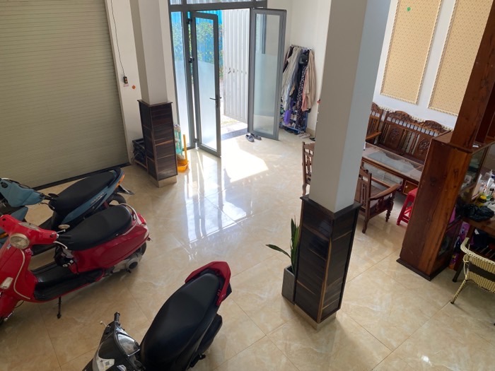 HẺM XE TẢI THÔNG, KHU BIỆT THỰ - NHÀ NỘI THẤT ĐẸP - Ô TÔ NGỦ TRONG NHÀ