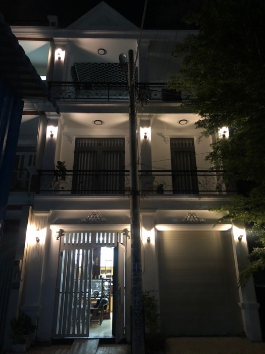 HẺM XE TẢI THÔNG, KHU BIỆT THỰ - NHÀ NỘI THẤT ĐẸP - Ô TÔ NGỦ TRONG NHÀ