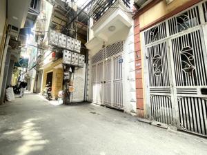 NHÀ ĐẸP CẦU GIẤY VỊ TRÍ KIM CƯƠNG HIẾM CÓ TRONG TẦM GIÁ