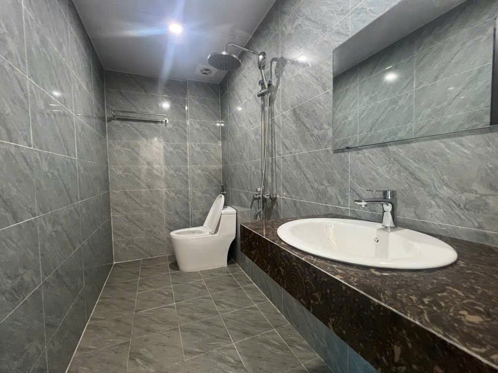 Bán nhà Hoài Đức, 6 tầng thang máy, trung tâm Hoài Đức