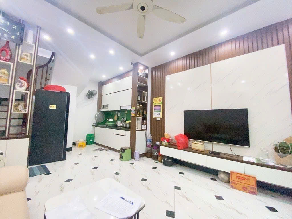 ĐA SĨ KIẾN HƯNG - LỘC LÁ - CHỦ TỐT TÍNH - 30m - NHỈNH 6 tỉ