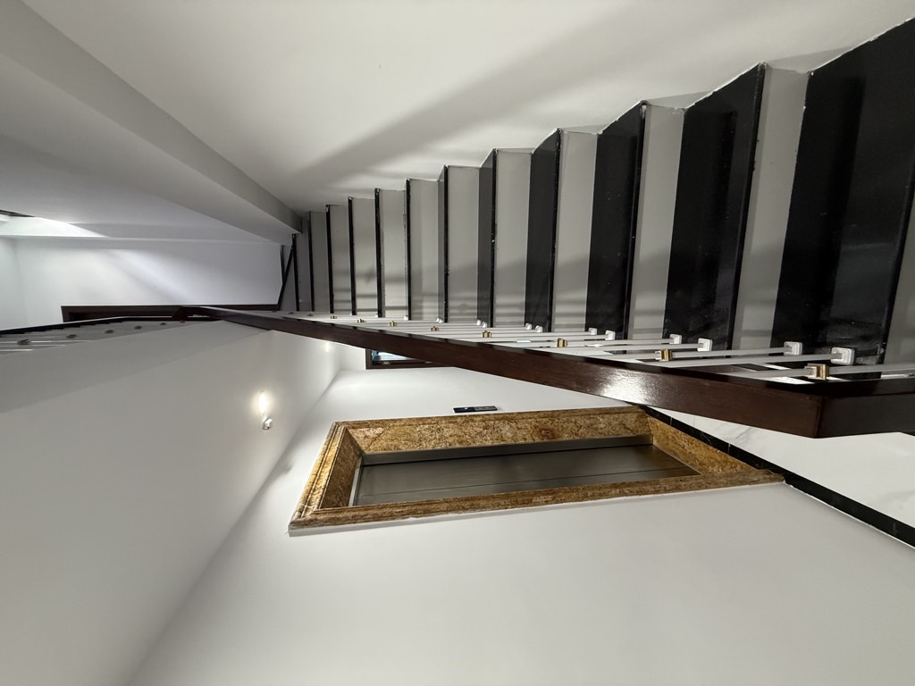 BÁN NHÀ PHỐ HỒNG MAI  - Ô TÔ ĐỖ CỬA, NHÀ THOÁNG SÁNG – HIẾM NHÀ BÁN