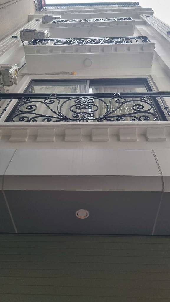 NHÀ ĐẸP  BẠCH MAI  – 2 THOÁNG – Ô TÔ ĐỖ GẦN