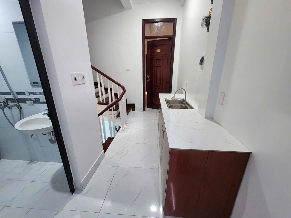 NHÀ ĐẸP PHỐ BẠCH MAI – TRUNG TÂM HAI BÀ TRƯNG – Ô CHỜ THANG MÁY – 2 THOÁNG