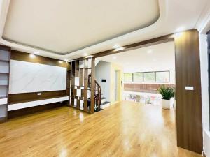 Hot bỏng tay. Nhà đẹp long lanh chỉ chuyển ngay về ở