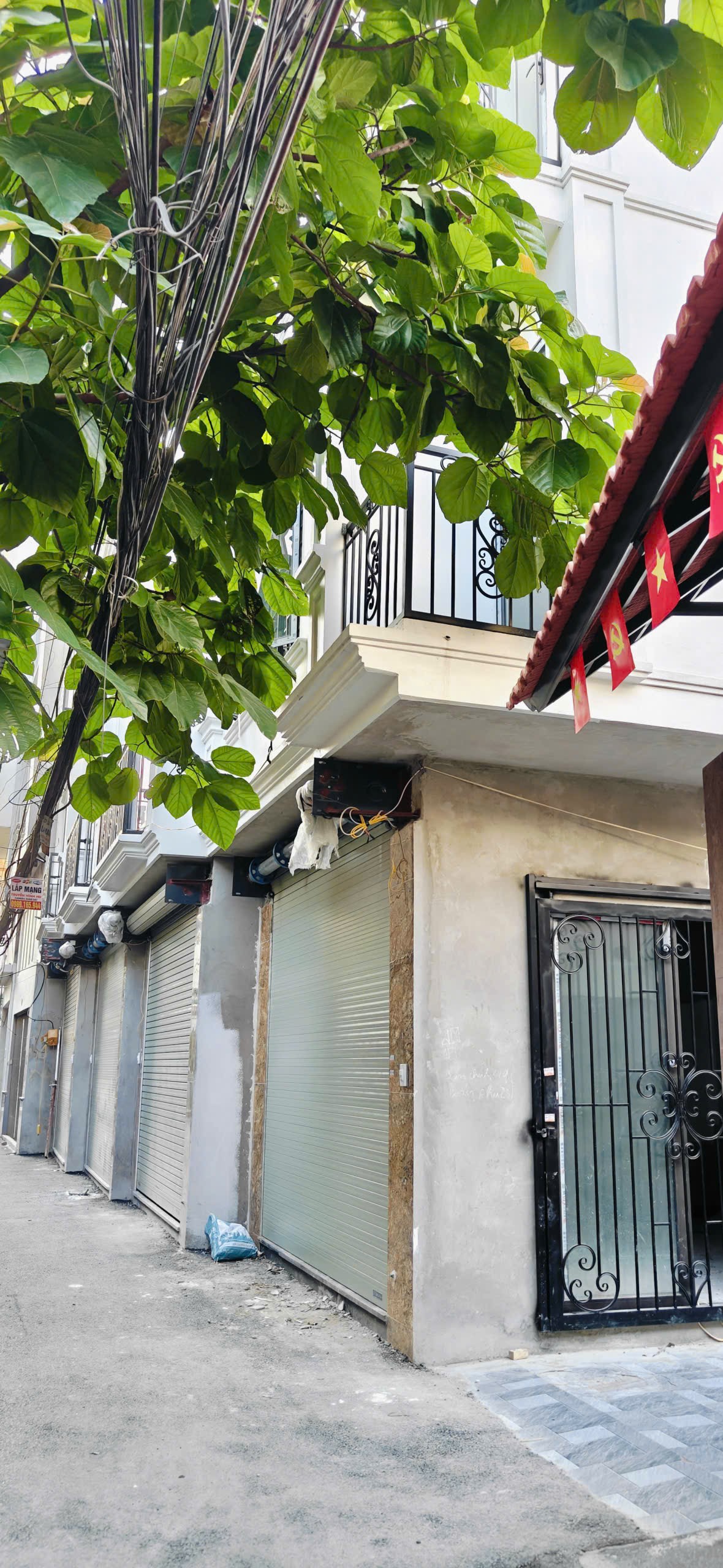 Bán nhà mặt phố Nguyễn Đức Cảnh 48m2 , ace mua để ở hay kinh doanh đều hợp lý .  LÔ GÓC - KINH DOANH