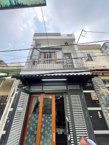 CHỈ HƠN 6 TỶ - GẦN CHỢ HẠNH THÔNG TÂY - BÁN NHÀ 2 TẦNG BTCT