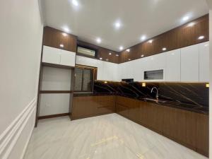 Bán gấp căn hộ 6 tầng cực đẹp Phú Diễn dòng tiền tốt