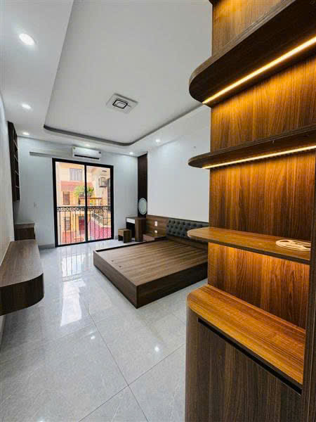 Thịnh Quang, 6 tầng, thang máy.