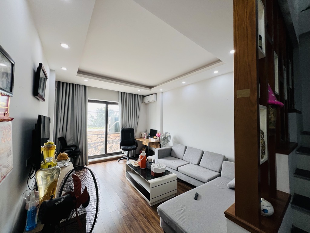 NHÀ 5 TẦNG NHÀ ĐẸP PHƯỜNG YÊN NGHĨA - KINH DOANH NHỎ