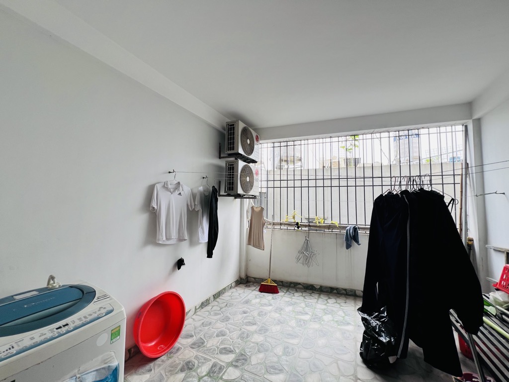 NHÀ 5 TẦNG NHÀ ĐẸP PHƯỜNG YÊN NGHĨA - KINH DOANH NHỎ