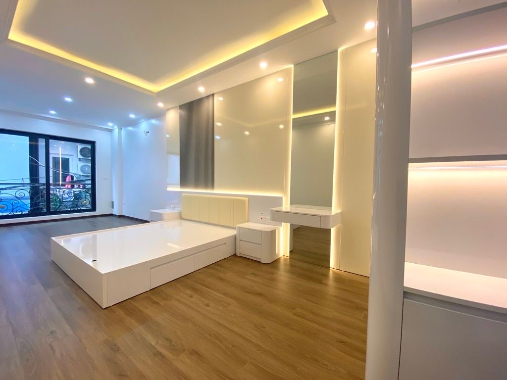 Nhà Mặt Phố Cầu Giấy Kinh Doanh