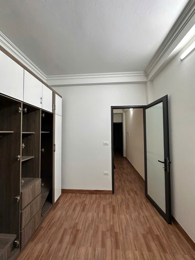 TRUNG TÂM LONG BIÊN – NHÀ ĐẸP Ở NGAY – TẶNG FULL NỘI THẤT – AN SINH TUYỆT VỜI.