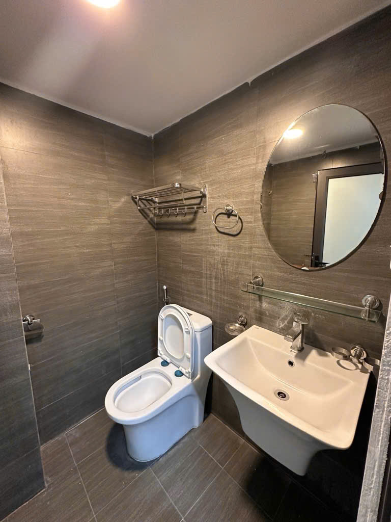 NHÀ MỚI ĐẸP Ở LUÔN - FULL NỘI THẤT XỊN - Ô TÔ ĐỖ CỔNG - 20M RA PHỐ - TIỆN ÍCH BẠT NGÀN