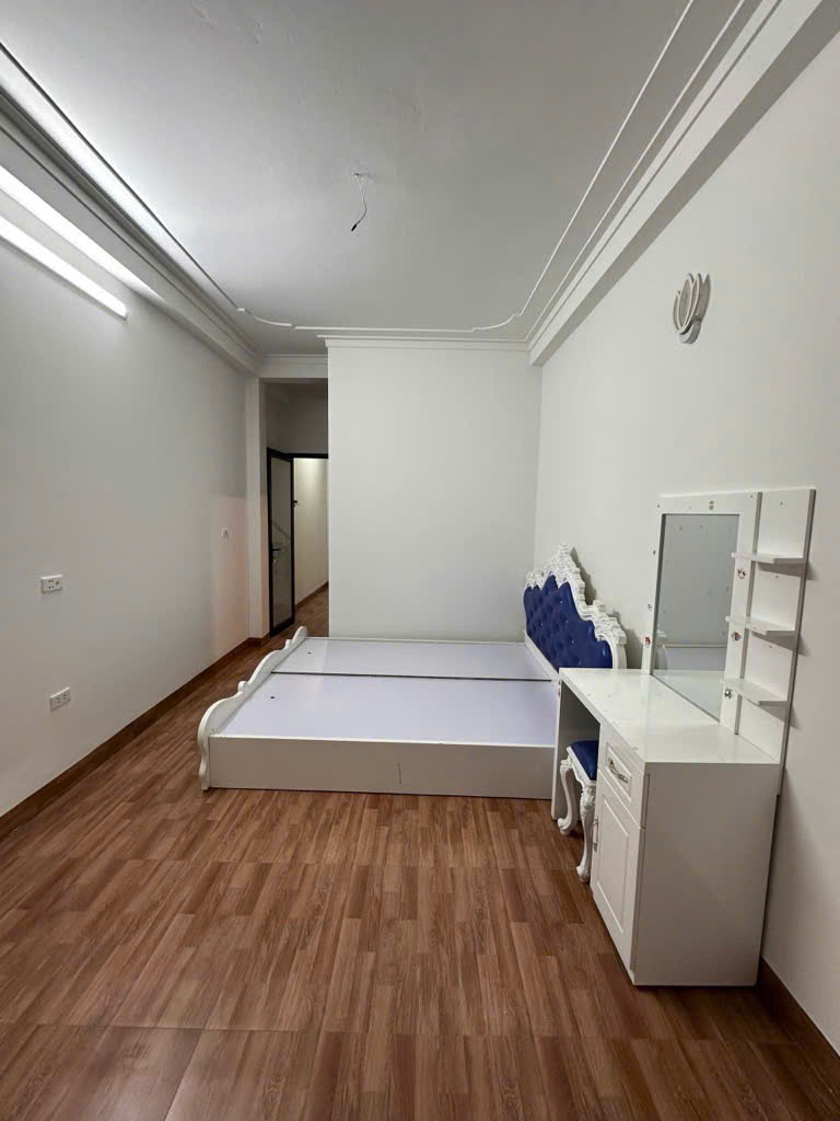 NHÀ ĐẸP VIỆT HƯNG - TẶNG FULL NỘI THẤT - VÀO Ở NGAY