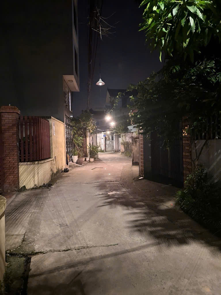 NHÀ ĐẸP VIỆT HƯNG - TẶNG FULL NỘI THẤT - VÀO Ở NGAY