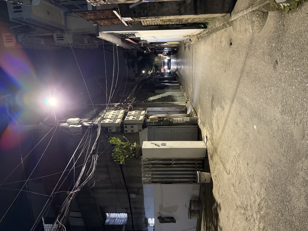 BÁN NHÀ TRUNG TÂM PHỐ VIỆT HƯNG - 5 TẦNG - NHÀ ĐẸP LUNG LINH - SỔ HỒNG CHÍNH CHỦ - VÀO Ở NGAY