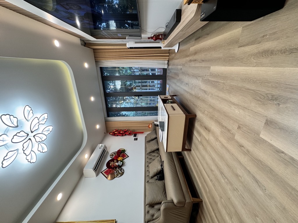 Bán chung cư CT18 KĐT Việt Hưng - lô góc - tiện ích - sang trọng - đẹp - ở ngay