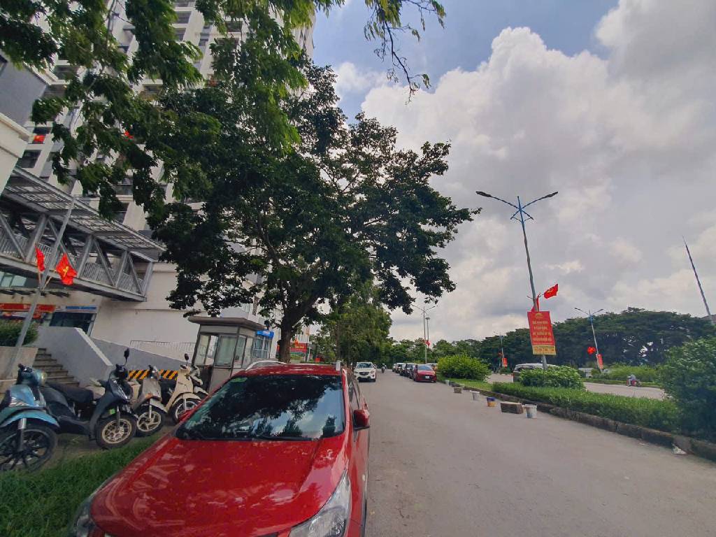 NHÀ ĐẸP Ở LUÔN- CĂN 2N- TẶNG FULL NỘI THẤT-TẦNG TRUNG, VIEW NỘI KHU-GẦN AEON, VINHOME- Ở CỰC SƯỚNG