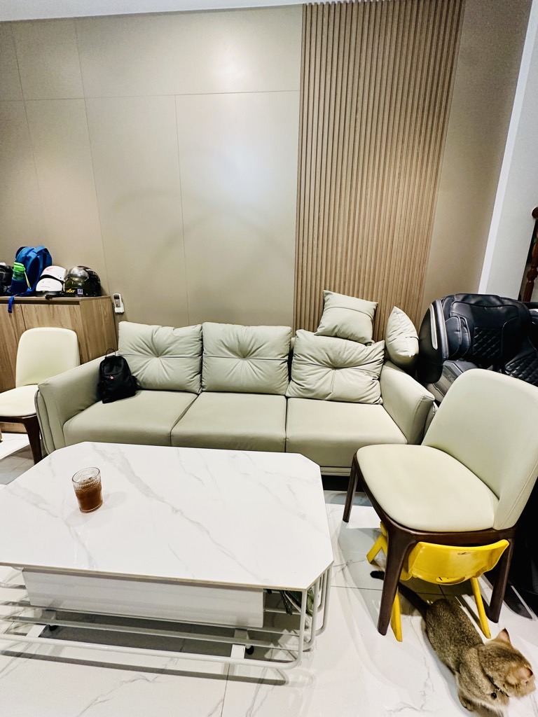 TRUNG TÂM VIỆT HƯNG - CHỦ VÀO NỘI THẤT TÂM HUYẾT - MỚI KOONG - 1 NHÀ RA Ô TÔ - NỞ HẬU