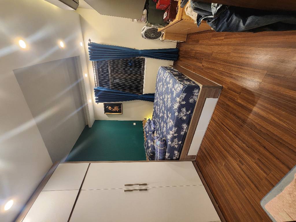 Bán căn hộ 3PN, 2WC, 97m2 tại Khu đô thị Việt Hưng, Long Biên.