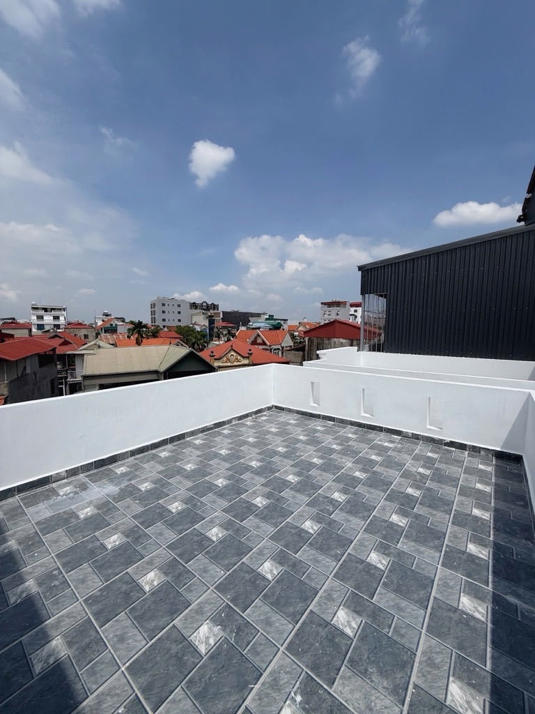 BÁN NHÀ VIỆT HƯNG LONG BIÊN - 5 TẦNG - MỚI CỨNG - VÀO Ở LUÔN - GIAO THÔNG ĐI LẠI  THUẬN TIỆN