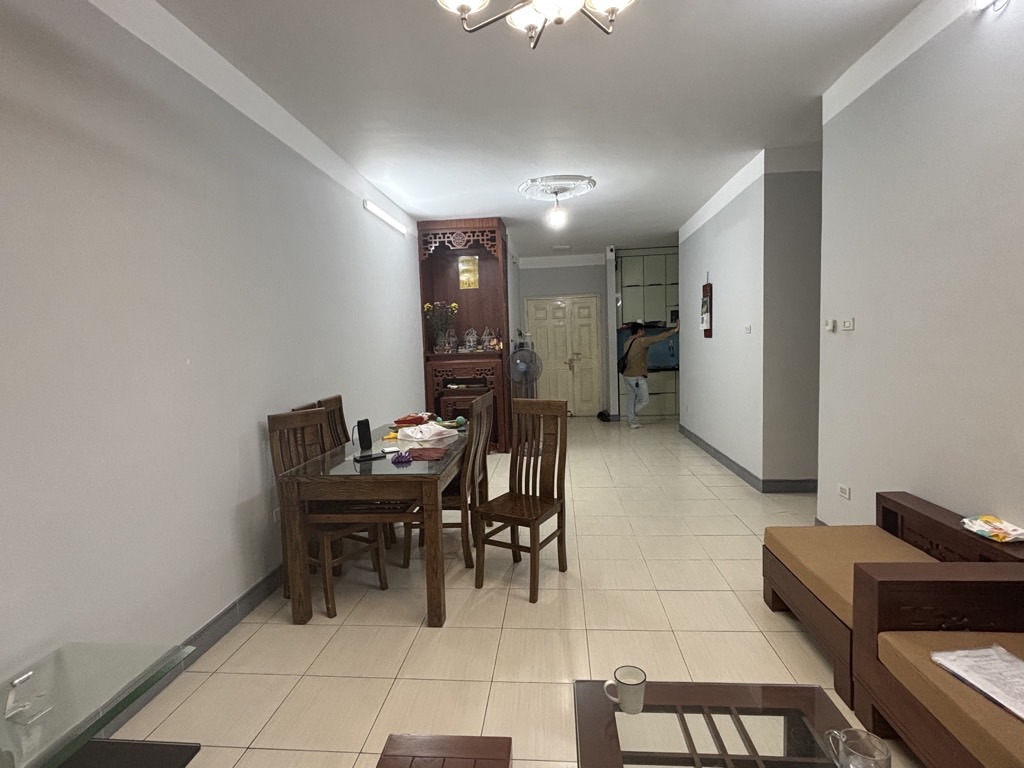 BÁN CĂN CHUNG CƯ 3PN 2WC SỔ ĐỎ CHÍNH CHỦ - KĐT VIỆT HƯNG - GIÁ 7.2 TỈ - FULL NỘI THẤT - VÀO Ở LUÔN