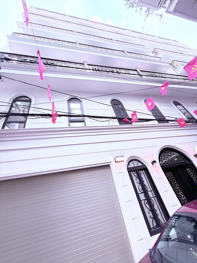 BÁN NHÀ SÀI ĐỒNG - 7 TẦNG THANG MÁY - GARA OTO - THIẾT KẾ HIỆN ĐẠI -FULL NỘI THẤT