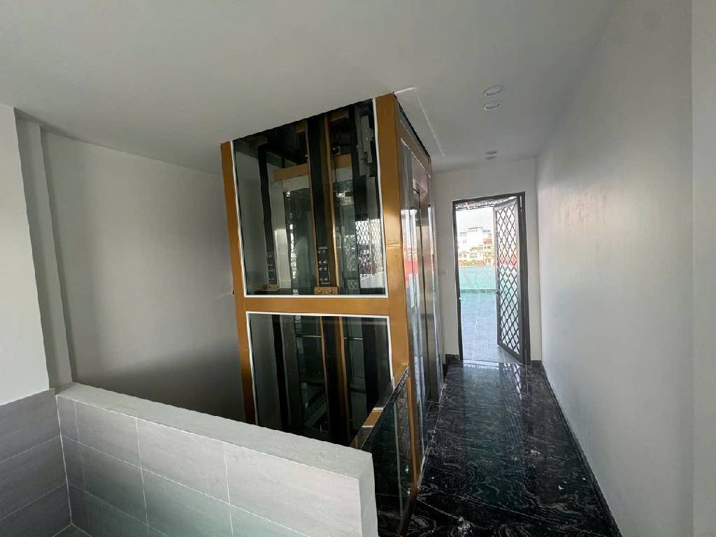 BÁN NHÀ 5 TẦNG CHU HUY MÂN 70M - GARA Ô TÔ - THANG MÁY - VÀO Ở LUÔN