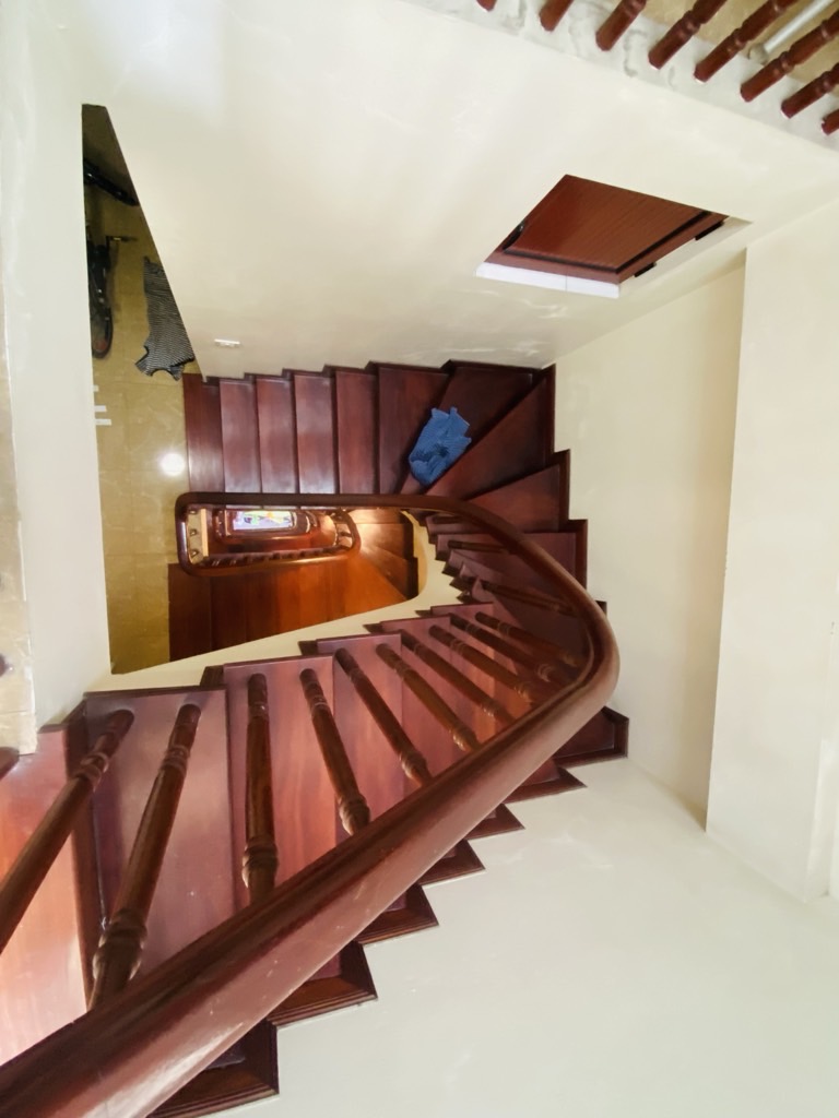 BÁN NHÀ PHÂN LÔ TDC GIANG BIÊN -  Ô TÔ TRÁNH VỈA HÈ HAI BÊN THOÁNG VĨNH VIỄN 5 TẦNG -  GIÁ CHÀO 13.5 TỶ