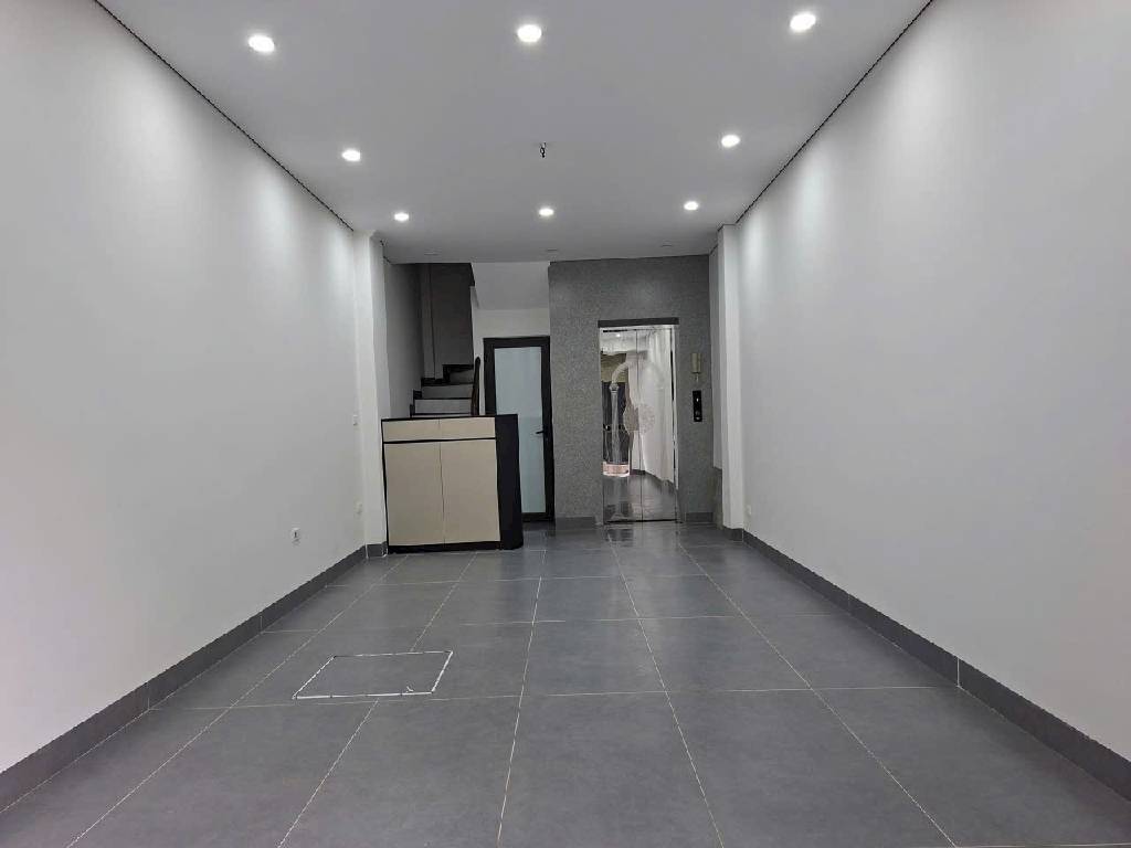 BÁN NHÀ THẠCH BÀN - 6 TẦNG HIỆN ĐẠI - GARA Ô TÔ - FULL NỘI THẤT - AN SINH TUYỆT VỜI