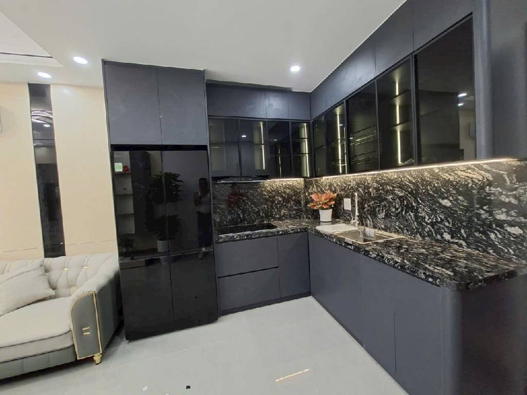 BÁN NHÀ THẠCH BÀN - 6 TẦNG HIỆN ĐẠI - GARA Ô TÔ - FULL NỘI THẤT - AN SINH TUYỆT VỜI