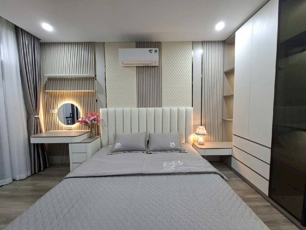 BÁN NHÀ THẠCH BÀN - 6 TẦNG HIỆN ĐẠI - GARA Ô TÔ - FULL NỘI THẤT - AN SINH TUYỆT VỜI