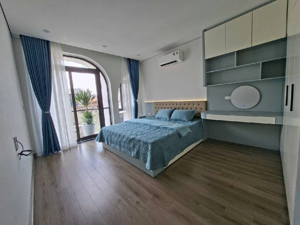 BÁN NHÀ THẠCH BÀN - 6 TẦNG HIỆN ĐẠI - GARA Ô TÔ - FULL NỘI THẤT - AN SINH TUYỆT VỜI