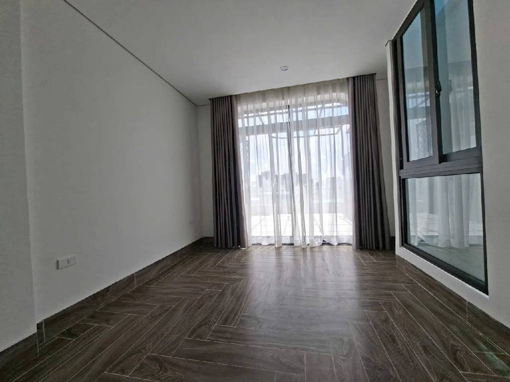 BÁN NHÀ THẠCH BÀN - 6 TẦNG HIỆN ĐẠI - GARA Ô TÔ - FULL NỘI THẤT - AN SINH TUYỆT VỜI