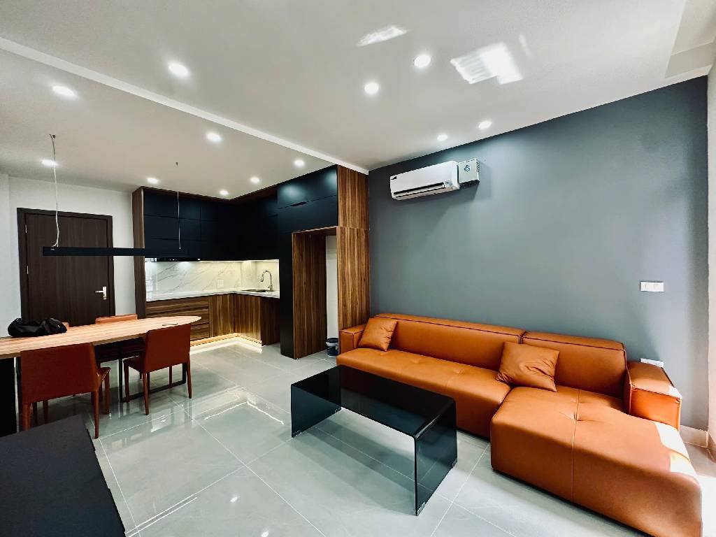 BÁN NHÀ THẠCH BÀN - 6 TẦNG - GARA Ô TÔ - FULL NỘI THẤT - VÀO Ở NGAY