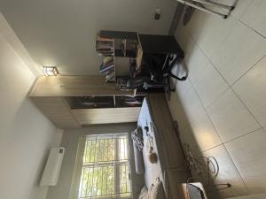 BÁN CĂN CHUNG CƯ 3PN 2WC SỔ ĐỎ CHÍNH CHỦ - KĐT VIỆT HƯNG - GIÁ 7.2 TỈ - FULL NỘI THẤT - VÀO Ở LUÔN