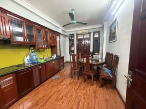 BÁN GẤP NHÀ MẶT PHỐ PHÚC TÂN – GẦN HỒ HOÀN KIẾM – GHÉ ĐƯỜNG HỒNG HÀ – Ô TÔ ĐỖ CỬA 52M X 5 TẦNG KIÊN CỐ - 21,5 TỶ.