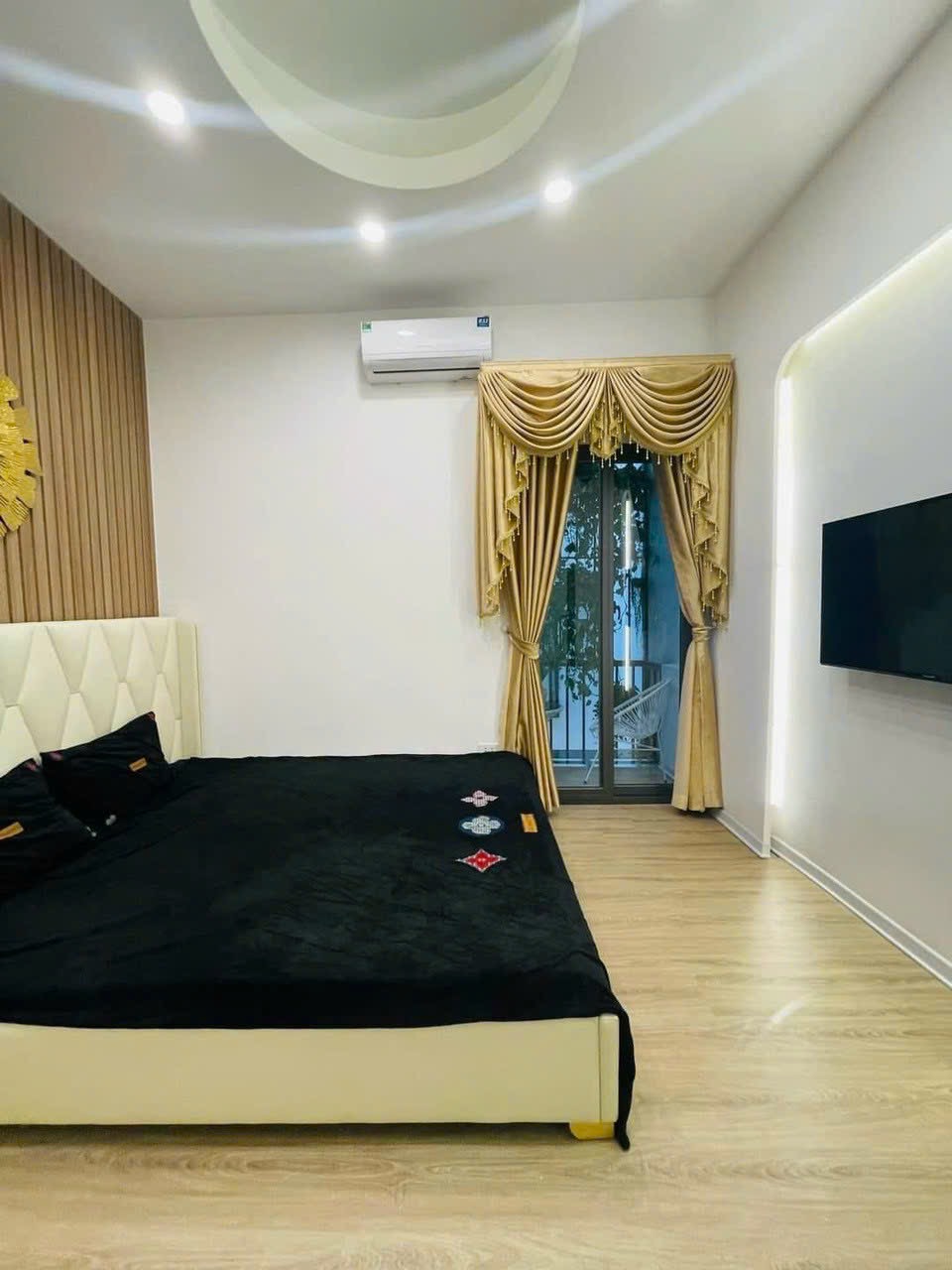 25 TỶ CÓ NGAY NHÀ 4 TẦNG, Ô TÔ ĐỖ CỬA LÁNG HẠ TRUNG TÂM ĐỐNG ĐA