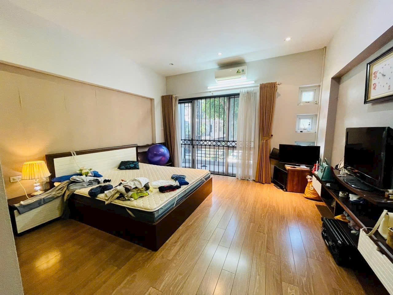 VỢ CHỒNG TRẺ BÁN NHÀ LƯƠNG ĐÌNH CỦA, ĐỐNG ĐA ĐỂ CHUYỂN VÀO SG - 8 TỶ YÊU THƯƠNG