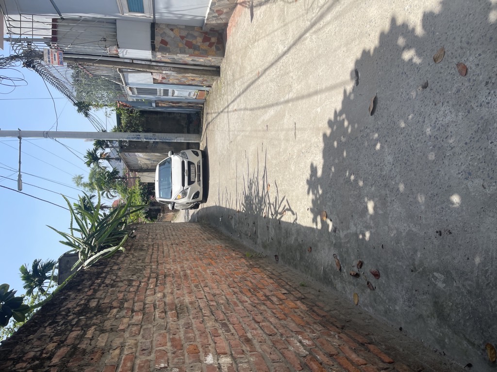 Nhà Bát Tràng Gia Lâm Sổ đỏ vuông vắn oto đỗ cửa