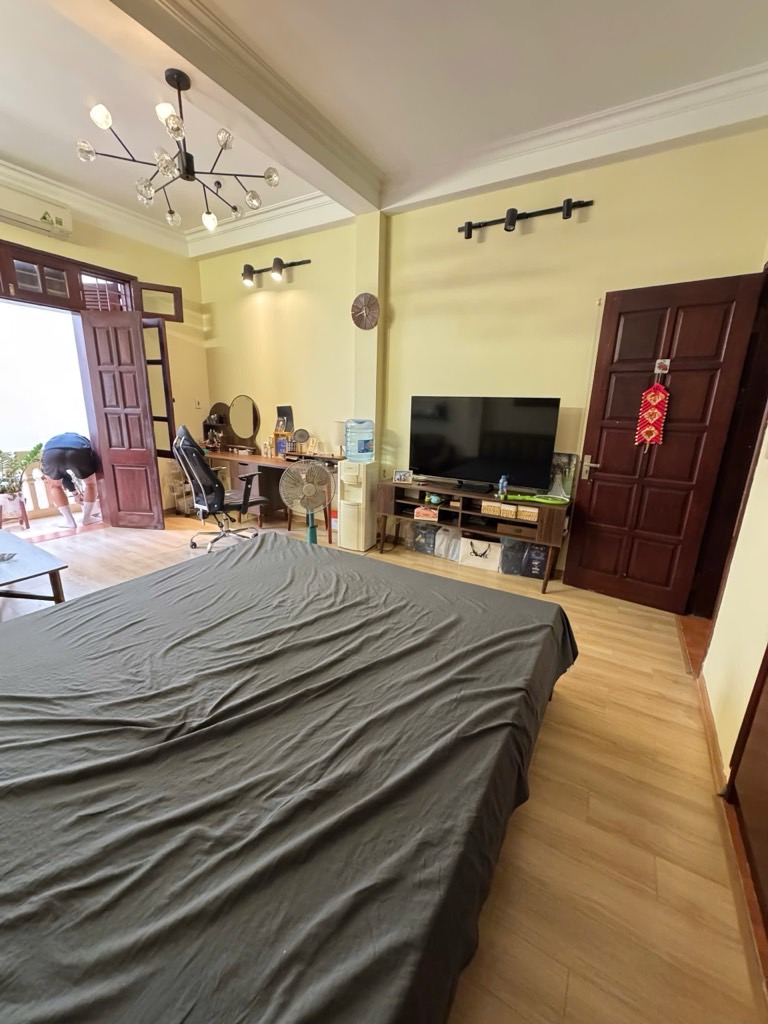 KHU VỰC HIẾN NHÀ BÁN, PHÂN LÔ QUÂN ĐỘI