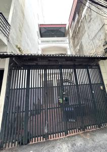 Bán đất tặng nhà phố Bùi Xương Trạch