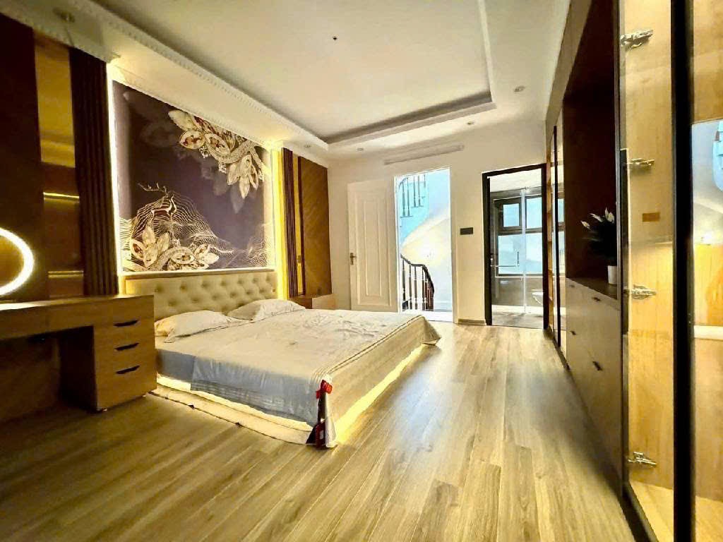 Chính chủ cần bán nhà Phố Trung Kính 45m2 x 5 Tầng giá nhỉnh 9 tỷ