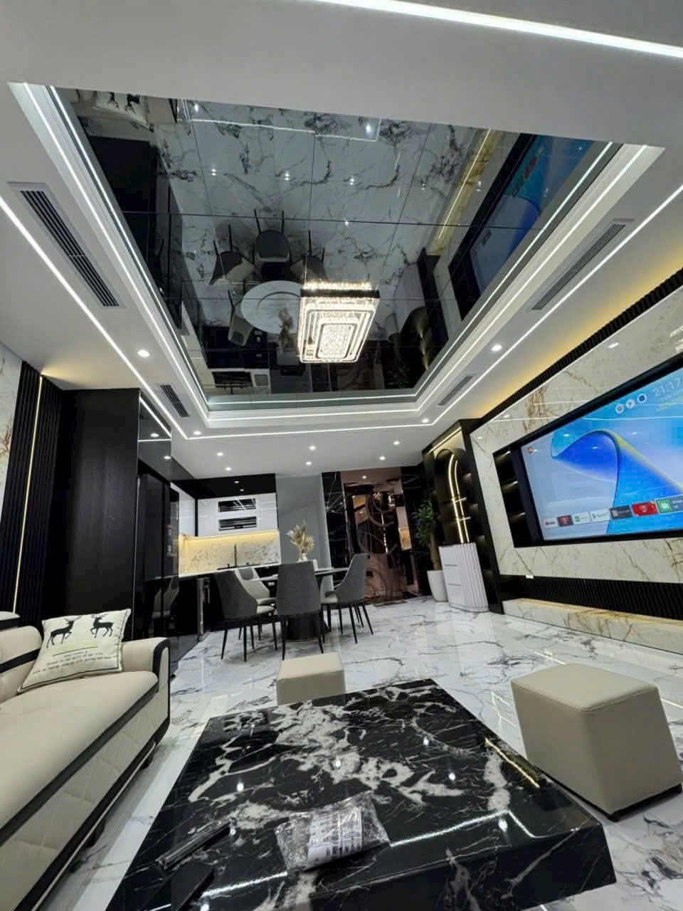 Bán nhà riêng tại Dự án Chung cư Hoa Lư, Hai Bà Trưng, Hà Nội diện tích 100m2 giá 20 Tỷ